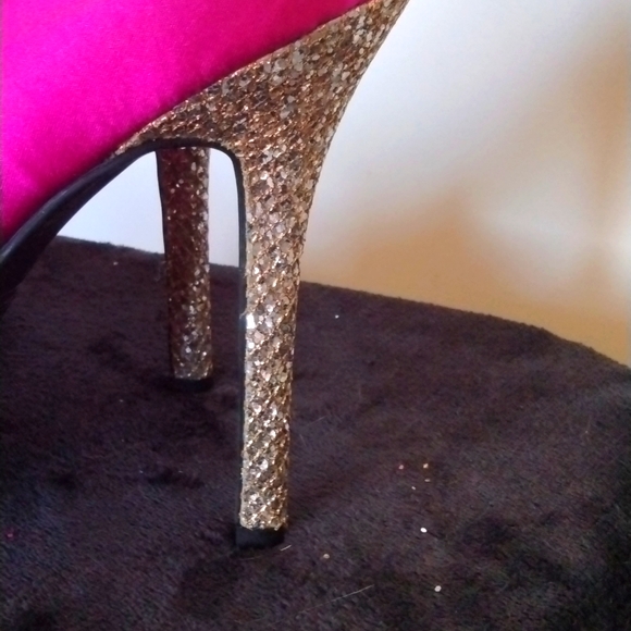 Candies Heels - Picture 2 of 8